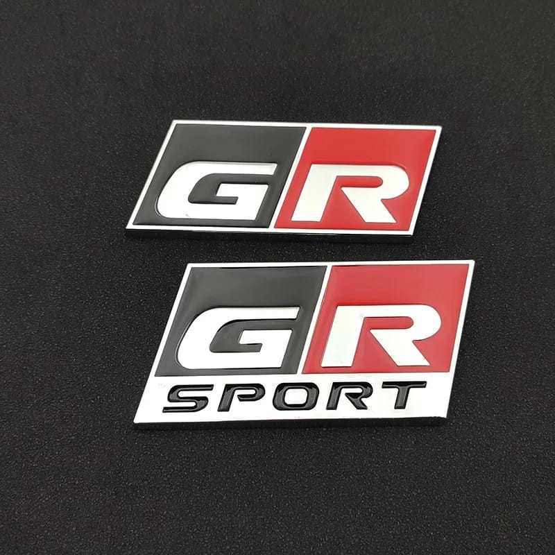Emblema GR o GR SPORT trasero