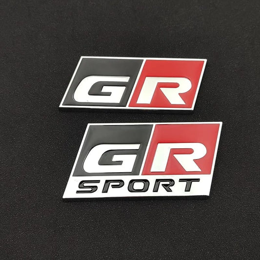 Emblema GR o GR SPORT trasero